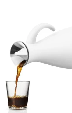 Eva Solo Thermoskan Classic Mat Wit 1 Liter -Keuken Do Verkoop 502802 Vacuum jug 1l Matt white pouring HIGH
