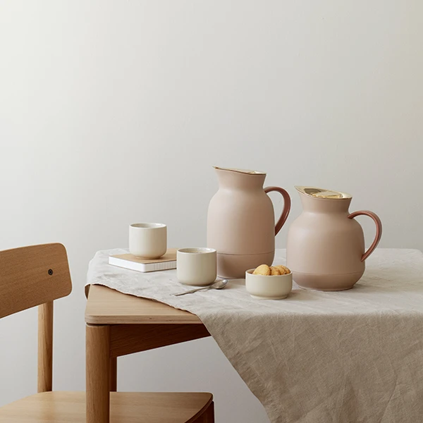 Stelton Thermoskan Voor Koffie Amphora Soft Black 1 Liter 2 Stelton Thermoskan Voor Koffie Amphora Soft Black 1 Liter - Afbeelding 2