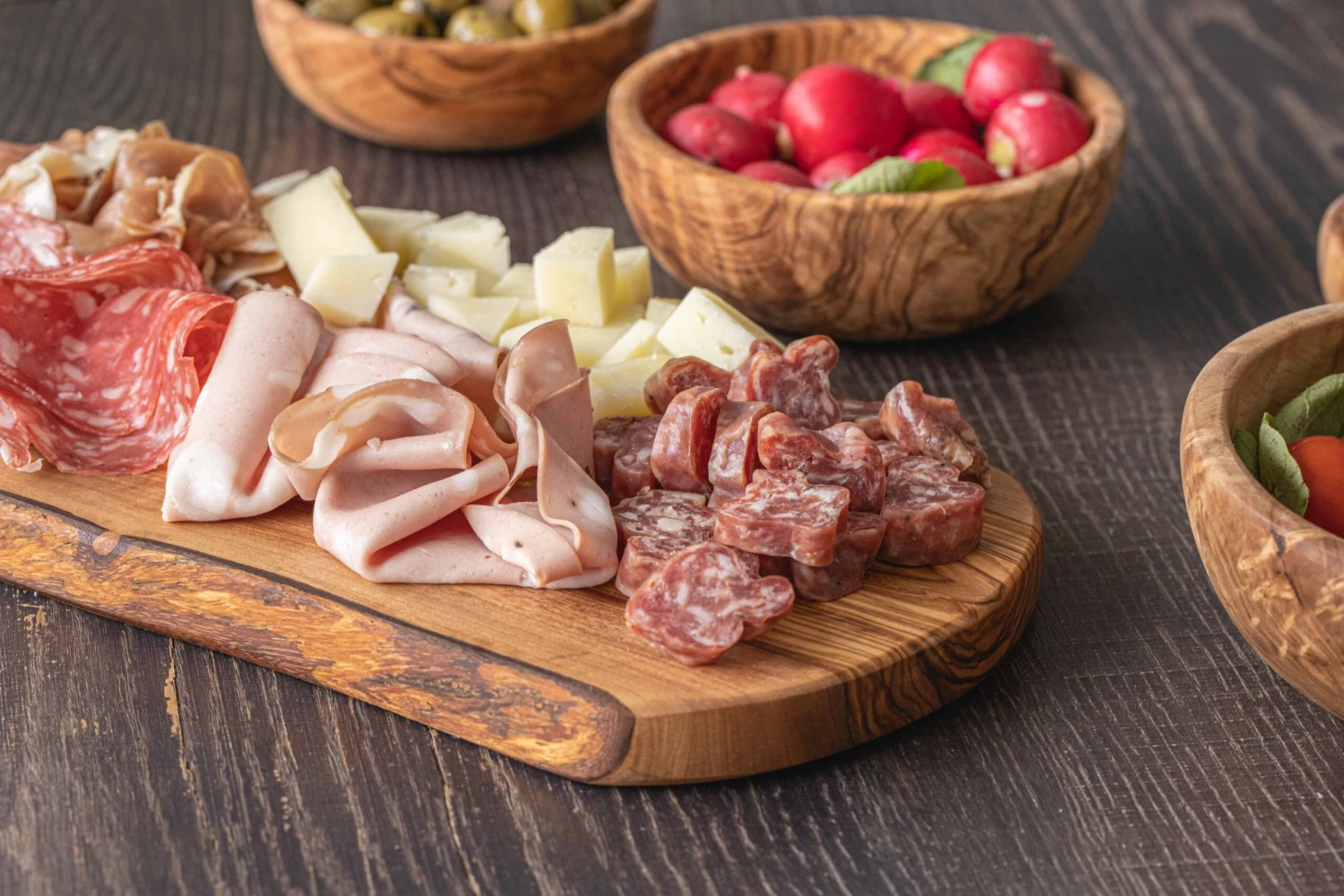 Jay Hill Serveerplank Tunea - Olijfhout - Met Schors - 33 X 15 Cm 4 Jay Hill Serveerplank Tunea - Olijfhout - Met Schors - 33 X 15 Cm - Afbeelding 4